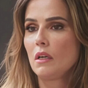 Lara (Deborah Secco) lamenta não conseguir se declarar para Mário (Lazaro Ramos) no resumo da semana de Elas por Elas de  18 a 23 de dezembro de 2023.