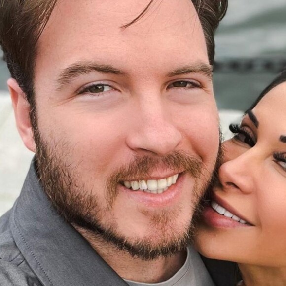 Foto de Natal de Maíra Cardi e Thiago Nigro levanta suspeita de gravidez da influenciadora