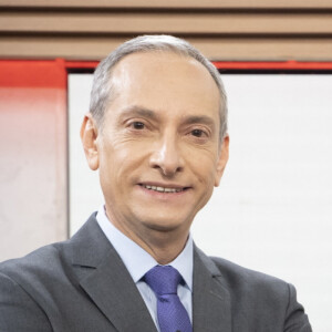 José Roberto Burnier passou por tratamento contra um câncer em 2019 quando apresentava telejornal na GloboNews