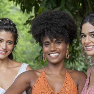 Theresa Fonseca com Isadora Cruz e Mariana Sena em Mar do Sertão