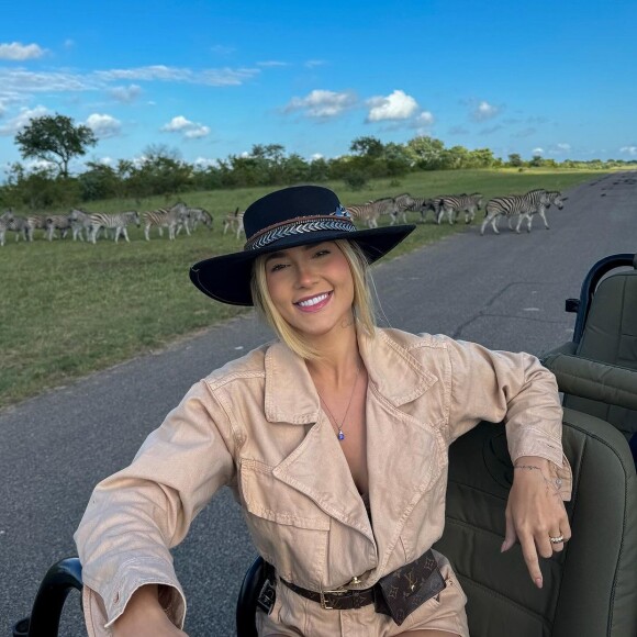 Em vários safaris, Virgínia Fonseca também tem se mostrado encantada com as belezas do país