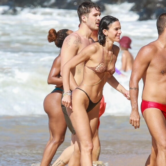 Atual affair de João Guilherme é Bruna Marquezine, com quem ele tem sido visto aos beijos com frequência