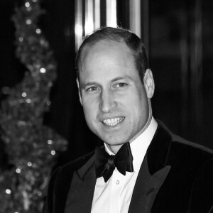 Príncipe William falou pela primeira vez sobre o câncer do pai em jantar de gala