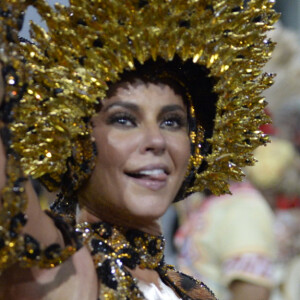 Paolla Oliveira garantiu não ter rompido com a estilista Michelly X