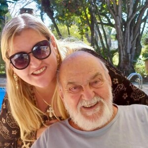 Filha de Lima Duarte, Julia Martins morreu aos 47 anos em fevereiro de 2024; internautas se confundiram e acharam se tratar da morte do ator