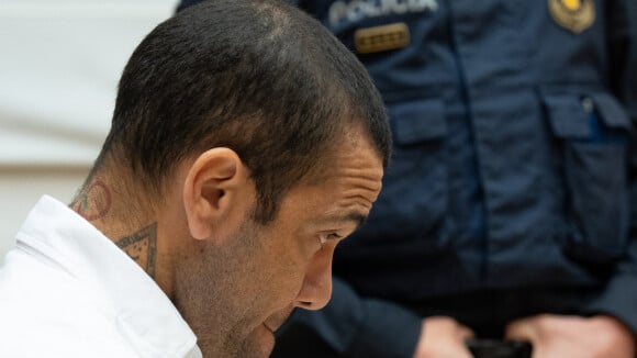 Justiça condena Daniel Alves por abuso sexual após três dias de julgamento. Saiba qual foi a pena e se jogador pode recorrer
