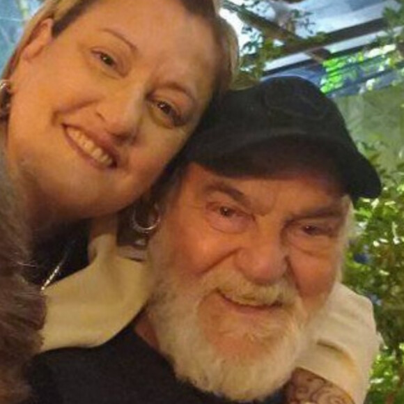 Lima Duarte busca na fé apoio após morte precoce da filha Júlia Martins e surge em centro espírita: 'Rezar muito'