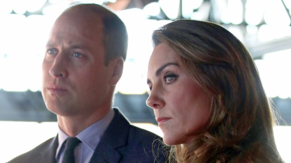Príncipe William tem atitude suspeita ao ser perguntado sobre estado de saúde de Kate Middleton