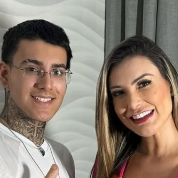 Andressa Urach revela que o filho não grava mais seus vídeos pornôs: 'Cansou de ver p*roca'