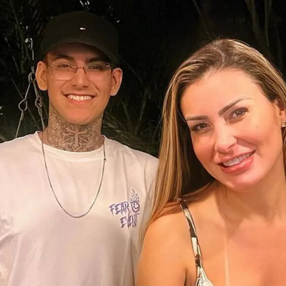 Andressa Urach e o filho, Arthur, não trabalham mais juntos