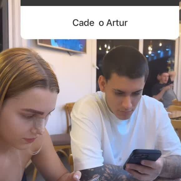 Andressa Urach e Arthur jantaram juntos em uma pizzaria, indicando que não houve rompimento pessoal