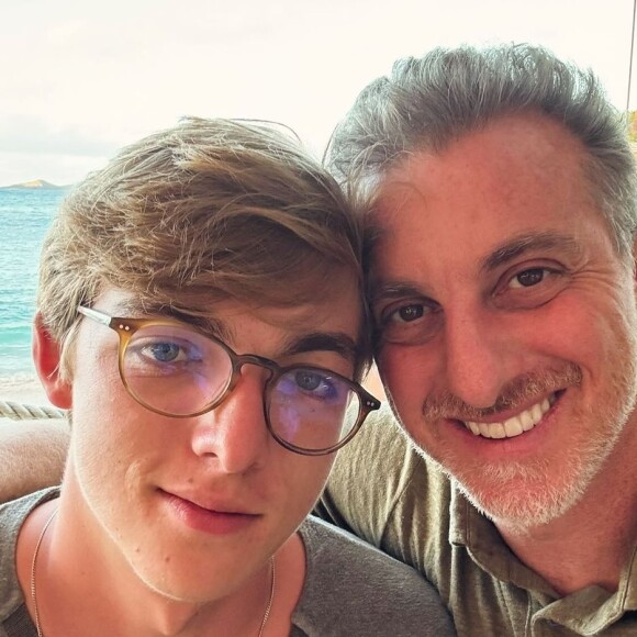 Luciano Huck revelou que o filho Joaquim vai estudar nos Estados Unidos. Ele foi aceito na New York University, uma das mais conhecidas faculdades privadas do país