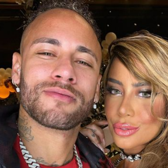 Entrou para a família? Modelo apontada como mãe de nova filha de Neymar dá indícios de intimidade com Rafaella Santos