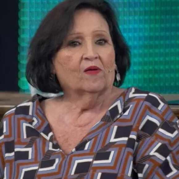 Segundo o colunista Leo Dias, Dona Déa não pegou leve com Yasmin Brunet e teria "jantado" a modelo