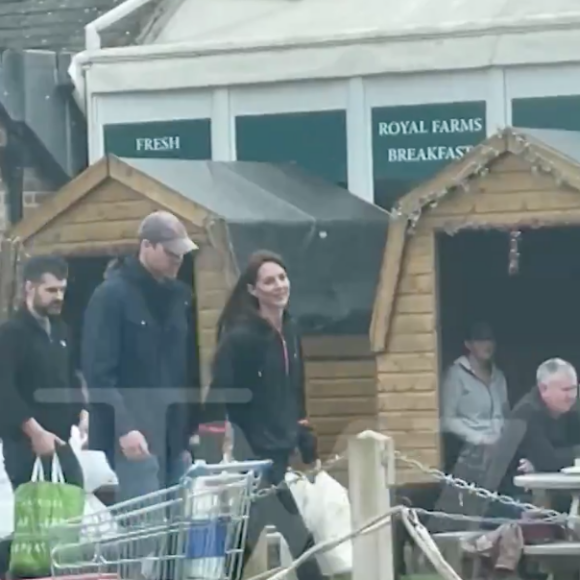 Sorridente, vídeo de Kate Middleton viralizou na web e deu mais combustível para novas teorias