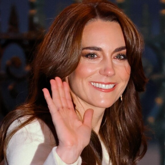 Sumiço de Kate Middleton: Princesa de Gales reaparece em novo flagra e magreza preocupa web