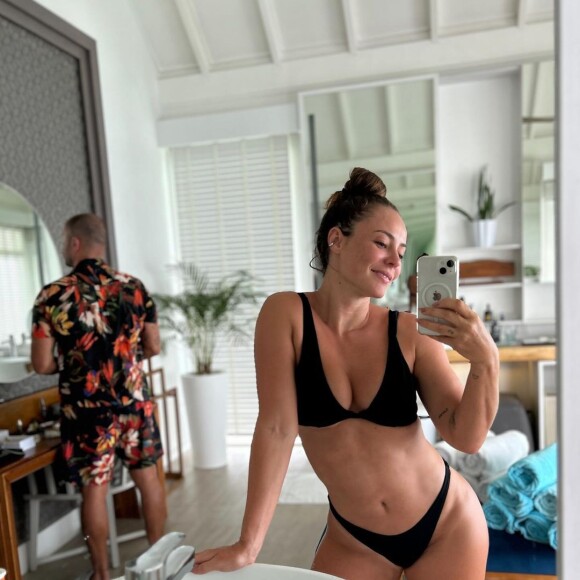 Paolla Oliveira se divide em um treino de força e resistência para definir seu corpo