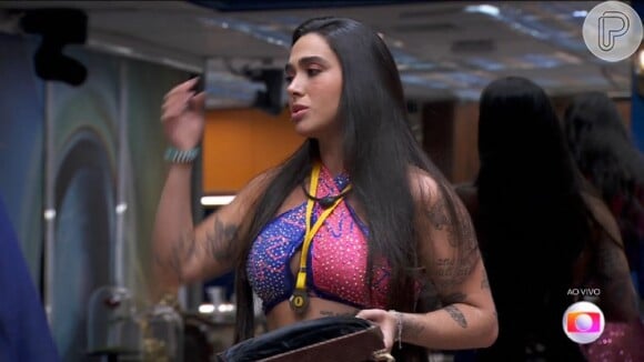 'BBB 24': Giovanna se irrita com deboche de Davi ao colocar pulseira do 'Na Mira da Líder'