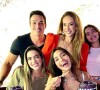 Pai de Vanessa Lopes postou foto com a filha em família