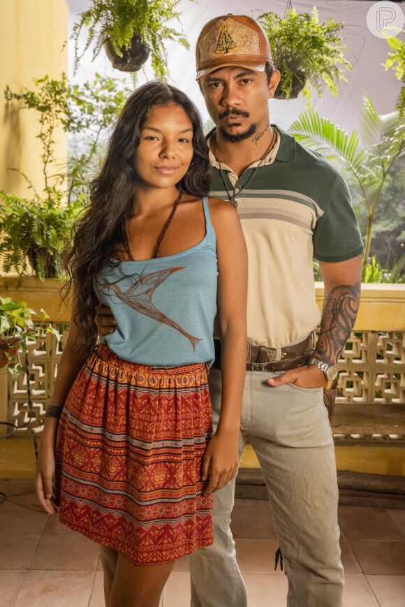 Segundo rumores, Xamã e Mell Muzzillo, da novela Renascer, estão vivendo um affair nos bastidores da TV Globo
