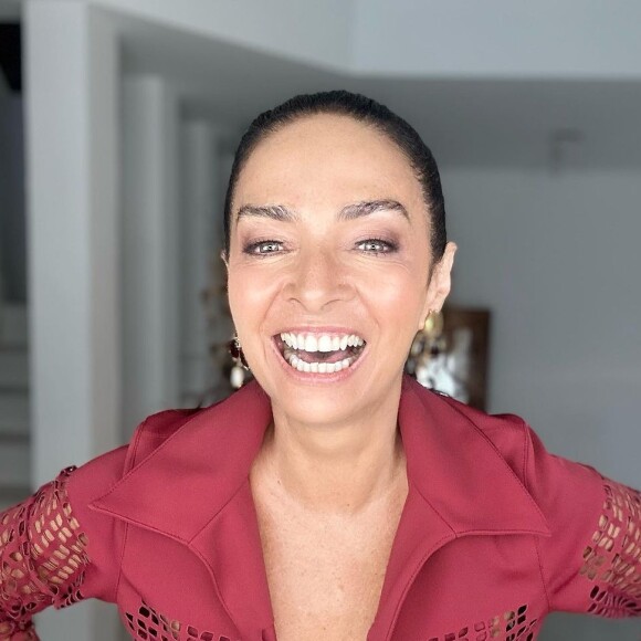 Claudia Ohana completou 61 anos no iníco de fevereiro deste ano