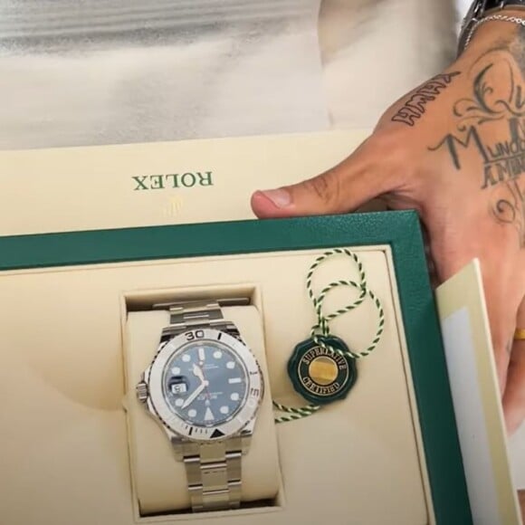 Zé Felipe também ganhou um relógio Rolex