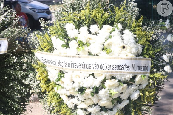 Velório de Anderson Leonardo contou com homenagem de Mumuzinho