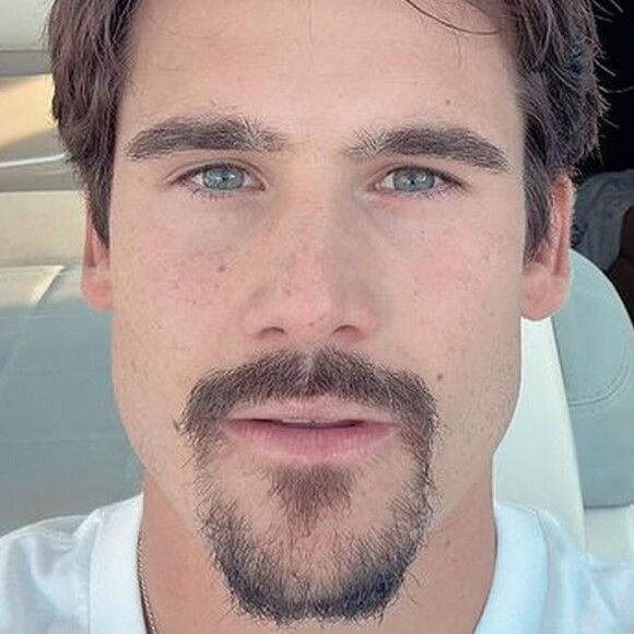 Nicolas Prattes mudou radicalmente o visual!