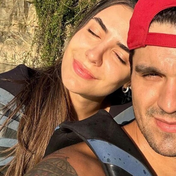 Luan Santana deu feliz aniversário para Jade Magalhães de uma forma para lá de romântica e agitou a web