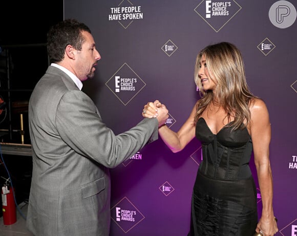 Jennifer Aniston e Adam Sandler já se conhecem há mais de 30 anos