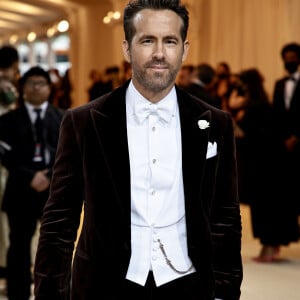 Ryan Reynolds não fica atrás: aos 47 anos, está em busca do seu primeiro Oscar, mas acumula dezenas de outros prêmios