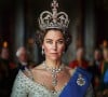 Kate Middleton, promovida à rainha-mãe, com um visual semelhante ao de Rainha Elizabeth II