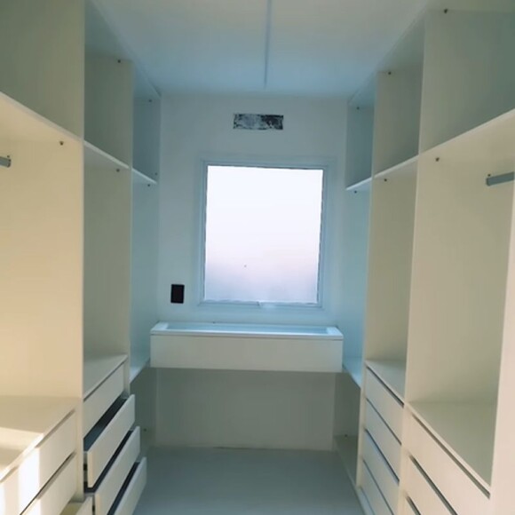O closet de Juliette, que vai ganhar mais espaço após a obra
