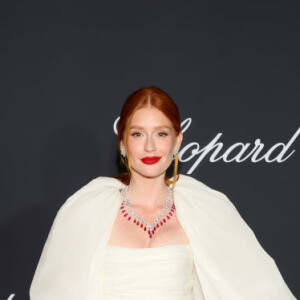 Marina Ruy Barbosa chegou no Festival de Cannes 2024 com vestido branco de mangas bufantes