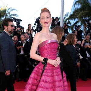 Marina Ruy Barbosa também ousou com longo vestido sem alças rodado e rosa no Festival de Cannes 2024