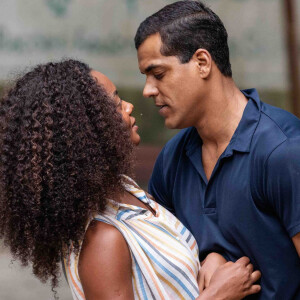 Na novela 'Renascer ', Lu (Eli Ferreira) contará para Bento (Marcello Melo Jr. ) que é virgem, e dirá para Morena (Ana Cecília Costa ) ser dona de uma fortuna.