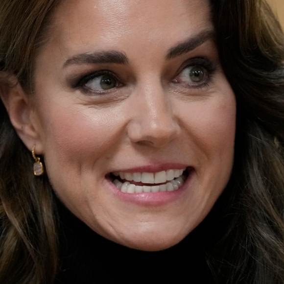Kate Middleton descobriu um câncer em janeiro deste ano e, desde então, tem sido submetida a sessões de quimioterapia preventiva