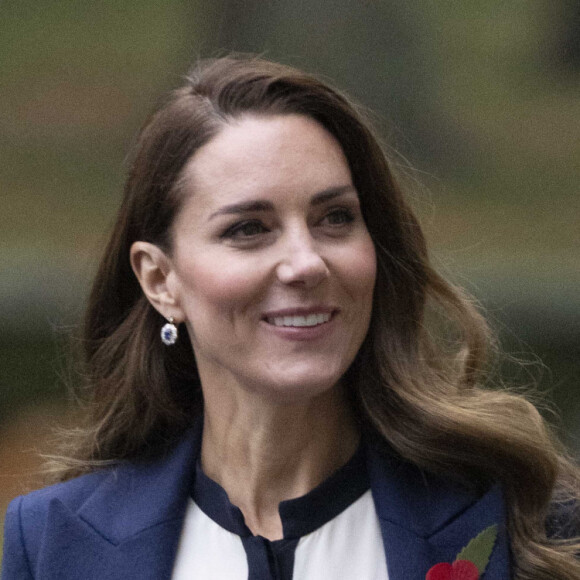 Kate Middleton ainda não revelou o tipo de câncer que a acometeu