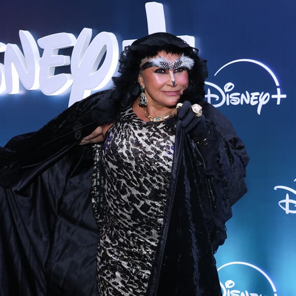 Fafá de Belém posou para fotos em evento da Disney no Copacabana Palace