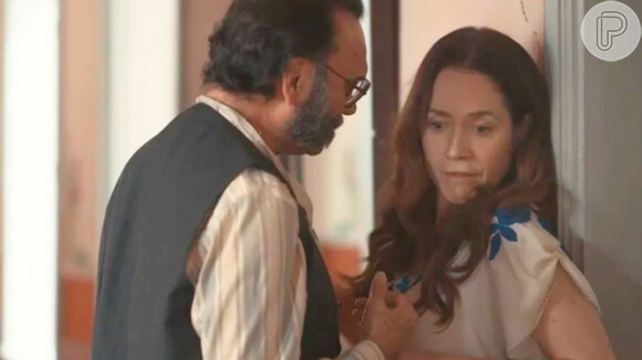 Em 'Renascer', Rachid (Almir Sater) se sentirá mal após manhã de terror seguida de sexo com Patroa (Camila Morgado).