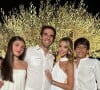 Kaká e Carol Dias posam com Luca e Isabelle, frutos do casamento do ex-jogador com Carol Celico