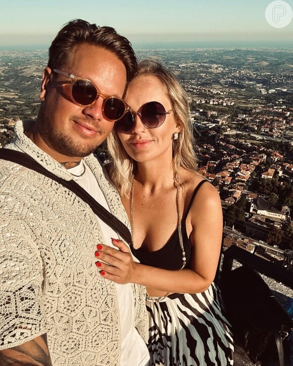 Krissy Hedenstedt e Rasmus Hedenstedt, de 'Love is Blind', versão sueca de 'Casamento às Cegas', se conheceram no reality show e estão esperando o primeiro filho