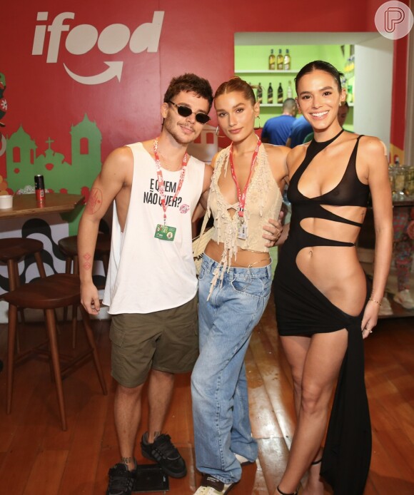 Bruna Marquezine ainda contou que o grande incômodo aconteceu porque Sasha Meneghel e João Lucas estavam nitidamente apaixonados, mas não admitiam