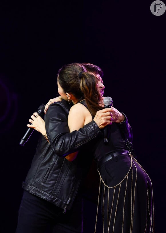 Sandy e o pai, Xororó, cantaram juntos em show em 16 de junho de 2024