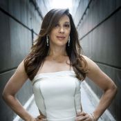 'Salve Jorge': Lívia se autoespanca e expõe seu caso com Théo na TV