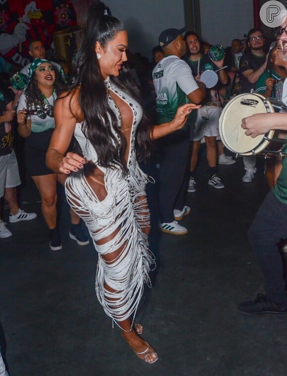 Gracyanne Barbosa vai ser madrinha de bateria da Camisa Verde e Branco no carnaval 2025 em SP