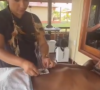 Davi Brito publicou um vídeo enquanto recebia uma massagem, mas internautas apontaram que ele parecia estar excitado durante a prática
