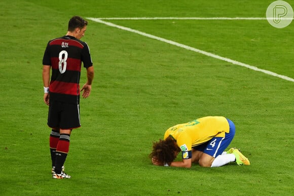 Um dos principais nomes da lavada da Alemanha no Brasil foi Mesut Ozil