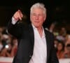 Richard Gere foi definido para interpretar um dos maiores heróis de filmes de ação dos anos 80. O estúdio ofereceu à estrela de 'Uma Linda Mulher' uma grande quantia de dinheiro