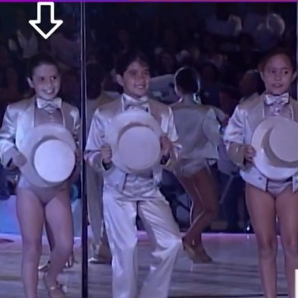 Nos anos 2000, essa bailarina encantou famosos no 'Gente Inocente' e hoje é uma das revelações da Globo. Reconhece?